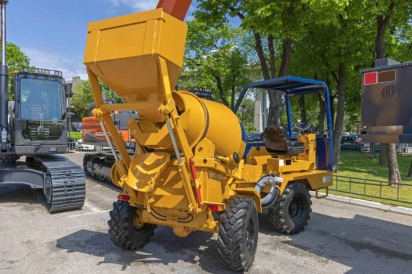 self loading concrete mixer rental by pinakinsolutions